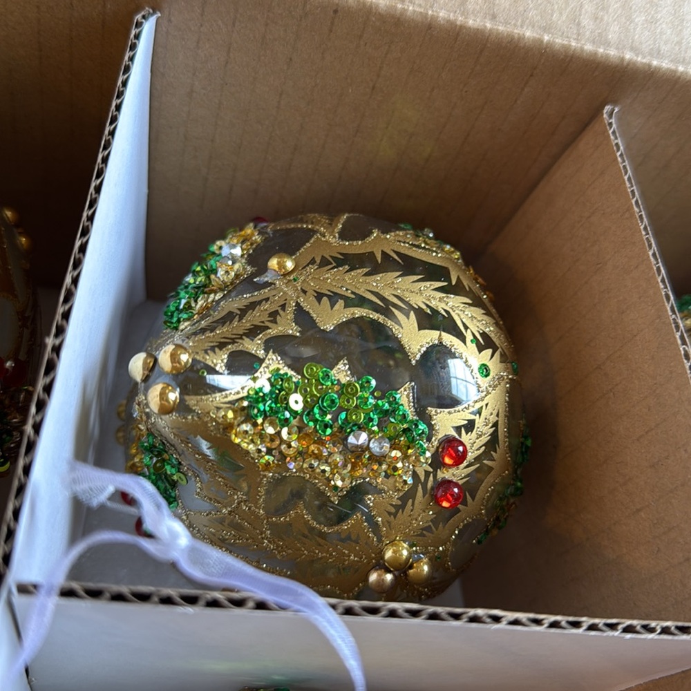 Frontgate Holiday Leaves Embellished Ornaments - Set of 6 - Picture 7 of 16